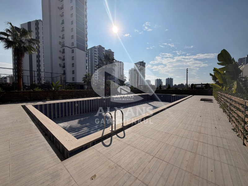 ALYANS'TAN YAŞAMAKTAN KEYİF ALACAĞINIZ LÜKS SİTE İÇERİSİNDE 1+1