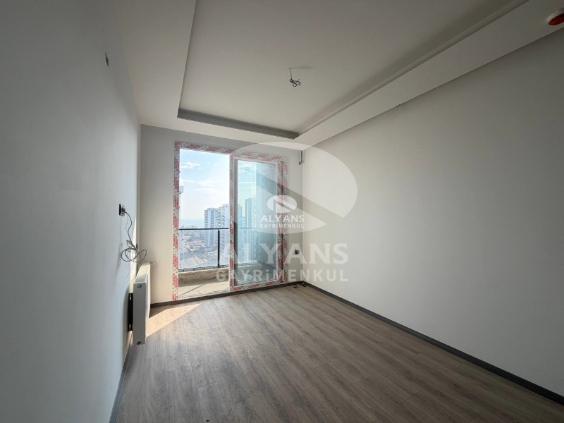 ALYANS'TAN YAŞAMAKTAN KEYİF ALACAĞINIZ LÜKS SİTE İÇERİSİNDE 1+1