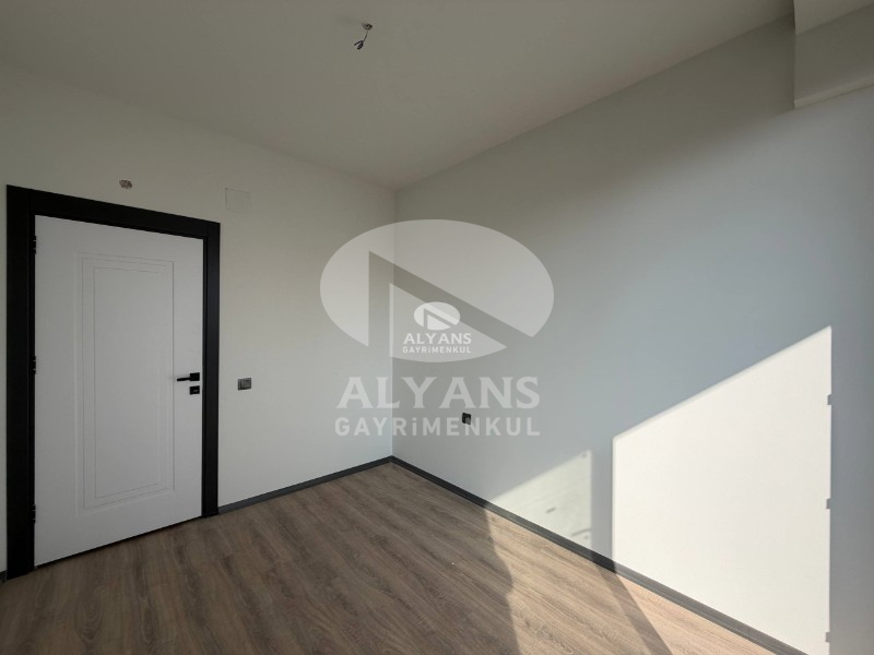 ALYANS'TAN YAŞAMAKTAN KEYİF ALACAĞINIZ LÜKS SİTE İÇERİSİNDE 1+1