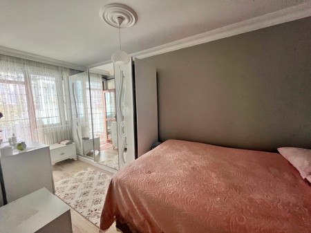 Çırçır'da Cadde'de Otoparklı Asansörlü Bina'da 3+1 Satılık Dubleks