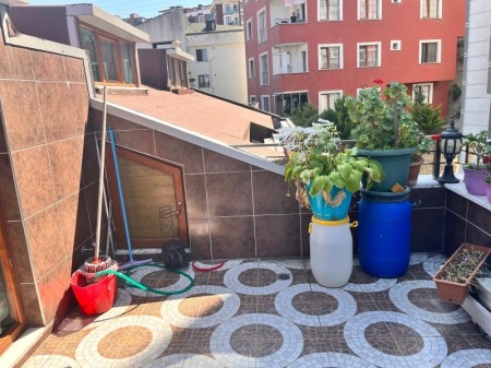 Çırçır'da Cadde'de Otoparklı Asansörlü Bina'da 3+1 Satılık Dubleks