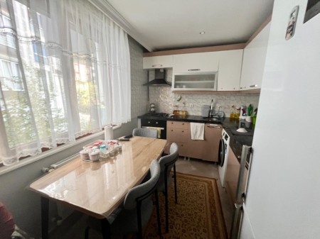 Çırçır'da Cadde'de Otoparklı Asansörlü Bina'da 3+1 Satılık Dubleks