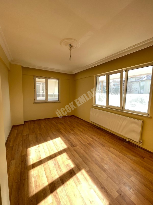 AFYON ÜÇOK EMLAKTAN FATİH MAH KİRALIK 3+1 TEMİZ BAKIMLI 1 KAT DAİRE