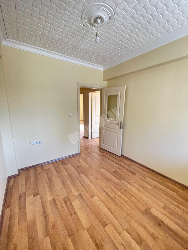 AFYON ÜÇOK EMLAKTAN FATİH MAH KİRALIK 3+1 TEMİZ BAKIMLI 1 KAT DAİRE