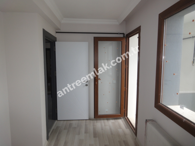 Antre Emlak'tan Kiralık Refet Bele Mahallesinde 2+1 Doğalgazlı Yeni Daire