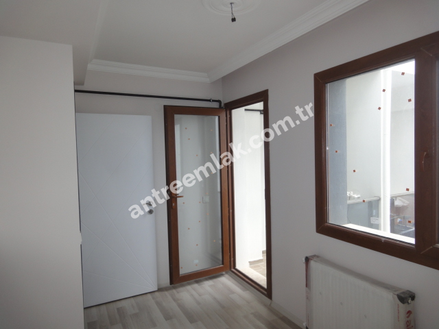 Antre Emlak'tan Kiralık Refet Bele Mahallesinde 2+1 Doğalgazlı Yeni Daire