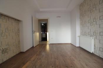 ASLAN'DAN MEZİTLİ DE SİTE İÇİ HAVUZLU KİRALIK 3+1 GENİŞ DAİRE