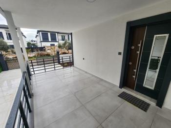 DİDİM ALTINKUM MAHALLESİ'NDE YEŞİLKENT YOLUNA YAKIN MASRAFSIZ MÜSTAKİL BAHÇELİ 4+1 SATILIK VİLLA