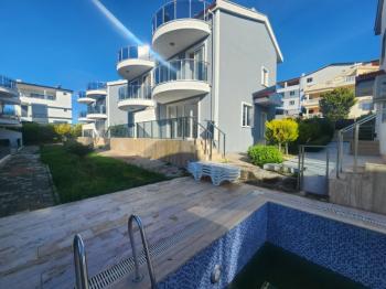 HİSAR MAHALLESİ'NDE ACİL SATILIK 4+1 HAVUZ CEPHELİ GENİŞ DUBLEKS DAİRE 