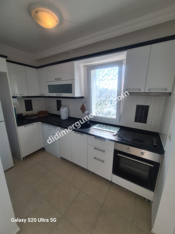 DİDİM EFELER MAHALLESİNDE HAVUZ CEPHELİ ,MODERN SİTEDE FERAH 2+1 SATILIK DAİRE