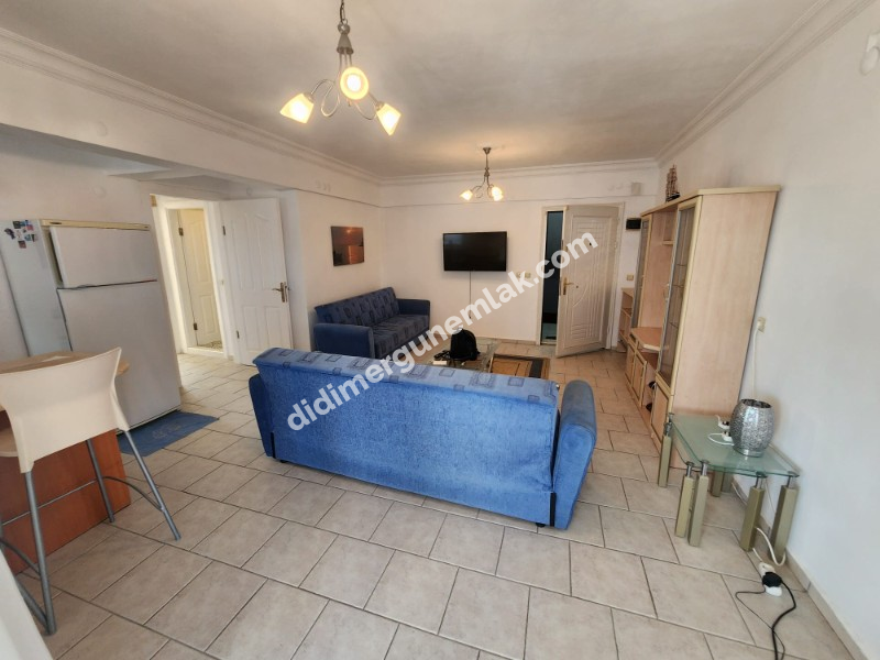  ÇAMLIK MAHALLESİ’NDE HAVUZLU SİTE İÇERİSİNDE SATILIK EŞYALI 2+1 DAİRE