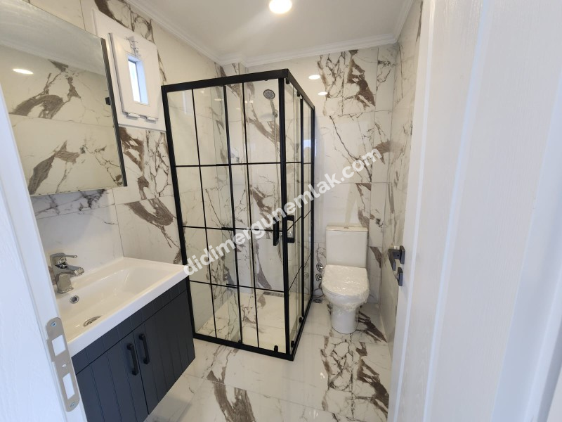 DİDİM ALTINKUM MAHALLESİ'NDE YEŞİLKENT YOLUNA YAKIN MASRAFSIZ MÜSTAKİL BAHÇELİ 4+1 SATILIK VİLLA