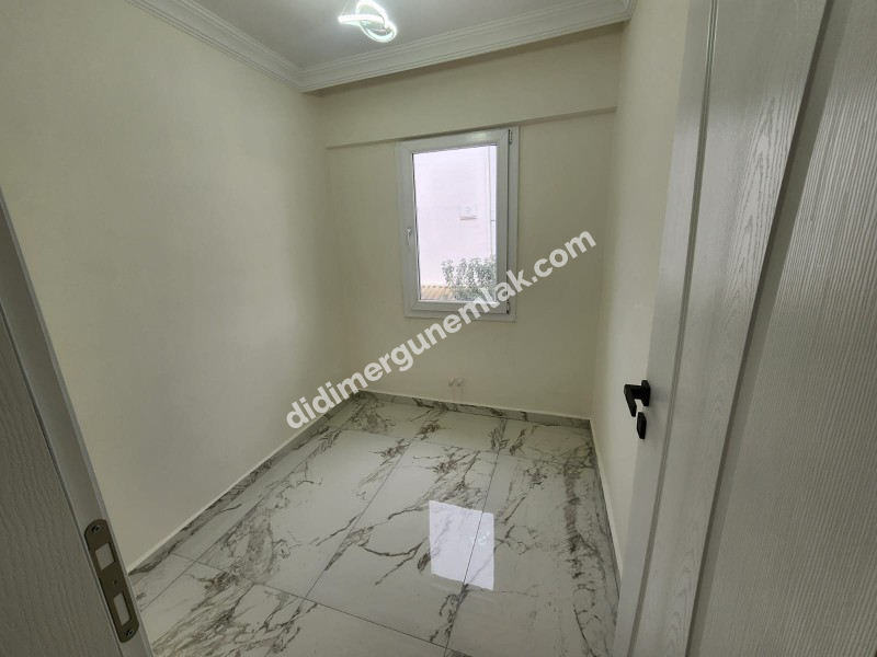 DİDİM ALTINKUM MAHALLESİ'NDE YEŞİLKENT YOLUNA YAKIN MASRAFSIZ MÜSTAKİL BAHÇELİ 4+1 SATILIK VİLLA