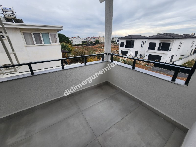 DİDİM ALTINKUM MAHALLESİ'NDE YEŞİLKENT YOLUNA YAKIN MASRAFSIZ MÜSTAKİL BAHÇELİ 4+1 SATILIK VİLLA
