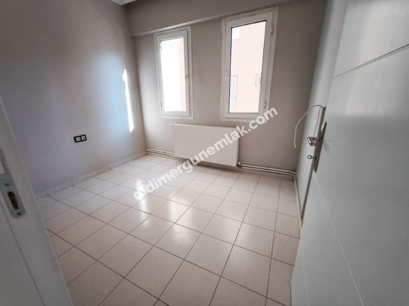 DİDİM CUMHURİYET MAHALLESİ’NDE ÇARŞI MERKEZİNE YAKIN HAVUZLU SİTE İÇERİSİNDE SATILIK 3+1 DAİRE