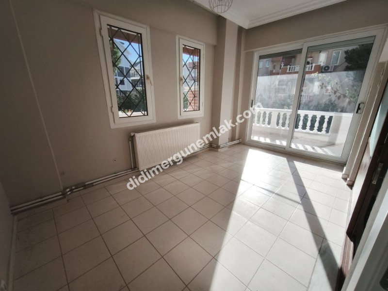 DİDİM CUMHURİYET MAHALLESİ’NDE ÇARŞI MERKEZİNE YAKIN HAVUZLU SİTE İÇERİSİNDE SATILIK 3+1 DAİRE