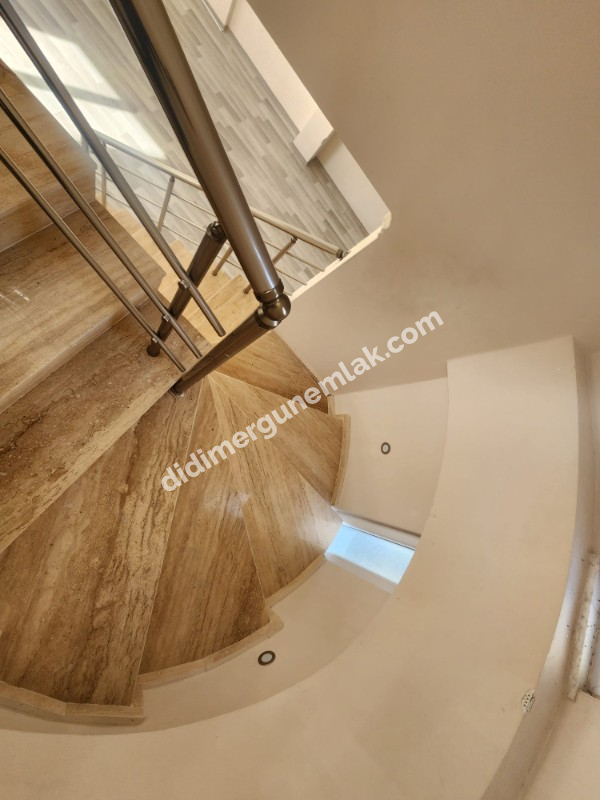 HİSAR MAHALLESİ'NDE ACİL SATILIK 4+1 HAVUZ CEPHELİ GENİŞ DUBLEKS DAİRE 