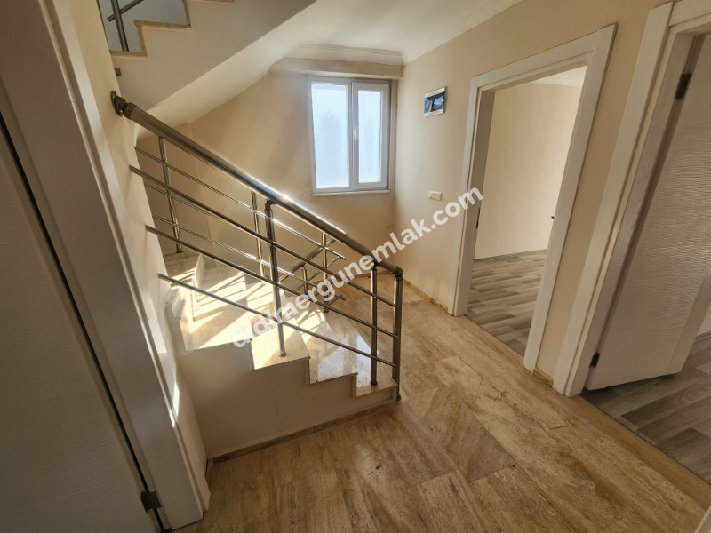 HİSAR MAHALLESİ'NDE ACİL SATILIK 4+1 HAVUZ CEPHELİ GENİŞ DUBLEKS DAİRE 