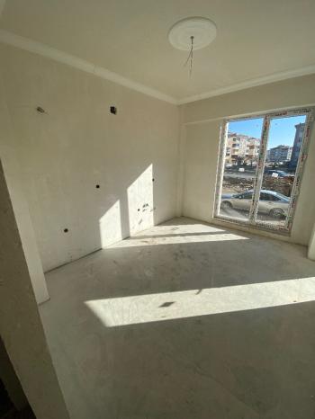 GÜVENAY - ÇORUM ULUKAVAK PELİT CAMİİ CİVARI SATILIK 3+1 DAİRE