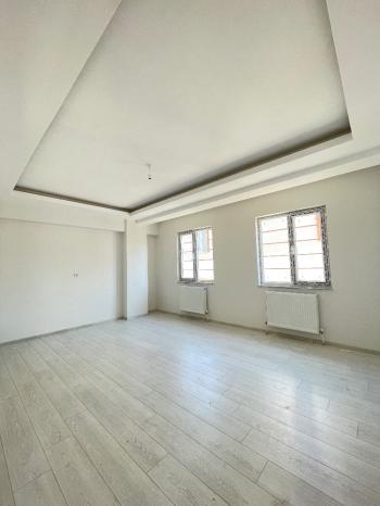 Güvenay - Çorum Gülabibey Kapaklı 1. Cadde Üzeri Satılık Sıfır 3+1 Daire 