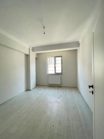 Güvenay - Çorum Gülabibey Kapaklı 1. Cadde Üzeri Satılık Sıfır 3+1 Daire 