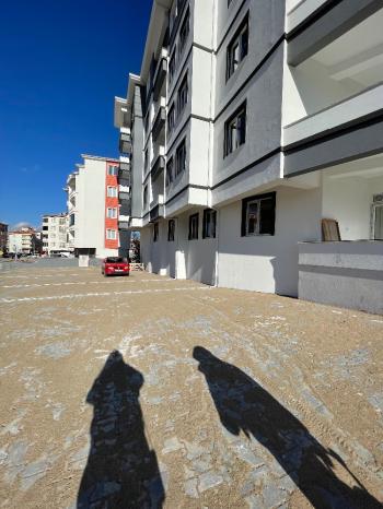 Güvenay - Çorum Gülabibey Kapaklı 1. Cadde Üzeri Satılık Sıfır 3+1 Daire 