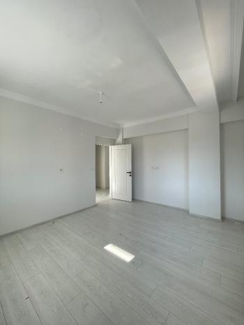 Güvenay - Çorum Gülabibey Kapaklı 1. Cadde Üzeri Satılık Sıfır 3+1 Daire 