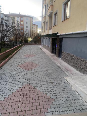 GÜVENAY - ÇORUM BUHARAEVLER 5. CADDESİ ÜZERİ 3+1 KİRALIK DAİRE 