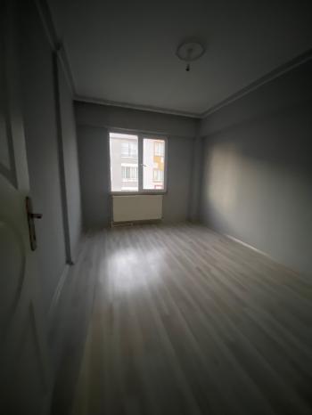 GÜVENAY - ÇORUM BUHARAEVLER 5. CADDESİ ÜZERİ 3+1 KİRALIK DAİRE 