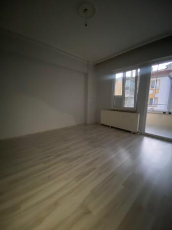 GÜVENAY - ÇORUM BUHARAEVLER 5. CADDESİ ÜZERİ 3+1 KİRALIK DAİRE 