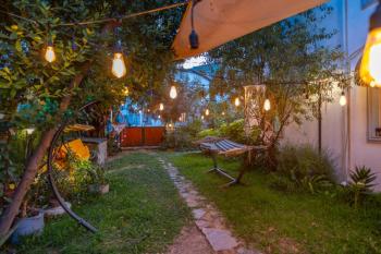 DATÇA İSKELE’DE OTEL RUHSATLI, DENİZE YAKIN, HAZIR TİCARİ YATIRIM FIRSATI!