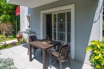 DATÇA İSKELE’DE OTEL RUHSATLI, DENİZE YAKIN, HAZIR TİCARİ YATIRIM FIRSATI!