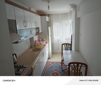 MUDANYA HALİTPAŞA 'da MERKEZİ NOKTADA SATILIK 1.KAT GENİŞ 2+1 DAİRE