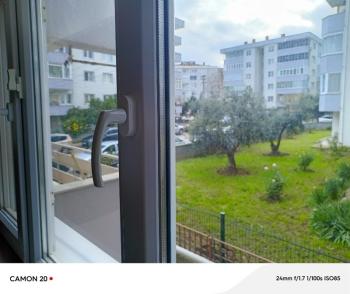 MUDANYA HALİTPAŞA 'da MERKEZİ NOKTADA SATILIK 1.KAT GENİŞ 2+1 DAİRE