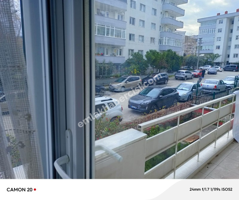 MUDANYA HALİTPAŞA 'da MERKEZİ NOKTADA SATILIK 1.KAT GENİŞ 2+1 DAİRE