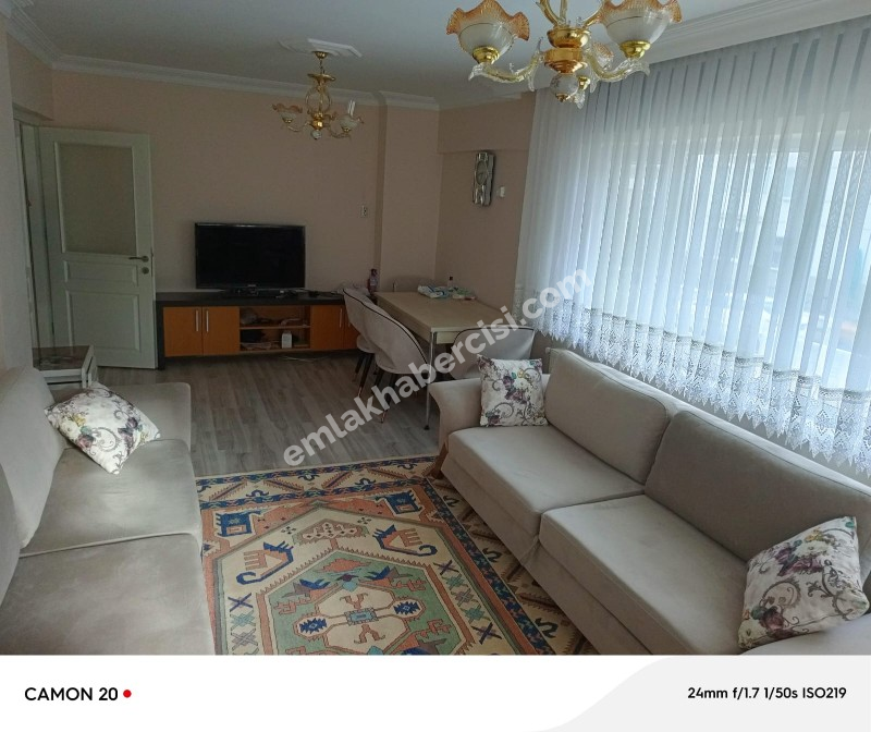 MUDANYA HALİTPAŞA 'da MERKEZİ NOKTADA SATILIK 1.KAT GENİŞ 2+1 DAİRE