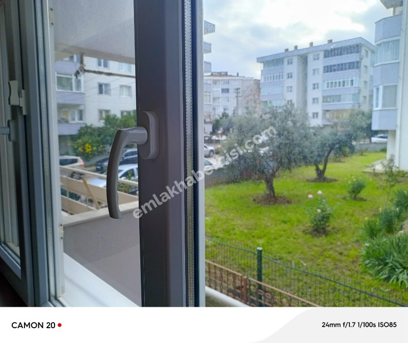 MUDANYA HALİTPAŞA 'da MERKEZİ NOKTADA SATILIK 1.KAT GENİŞ 2+1 DAİRE