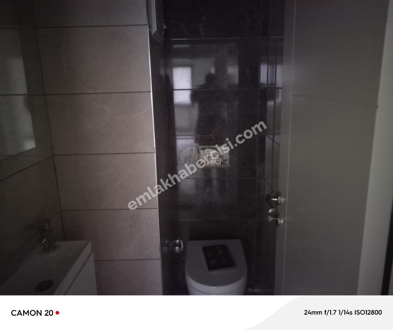 MUDANYA HALİTPAŞA 'da MERKEZİ NOKTADA SATILIK 1.KAT GENİŞ 2+1 DAİRE