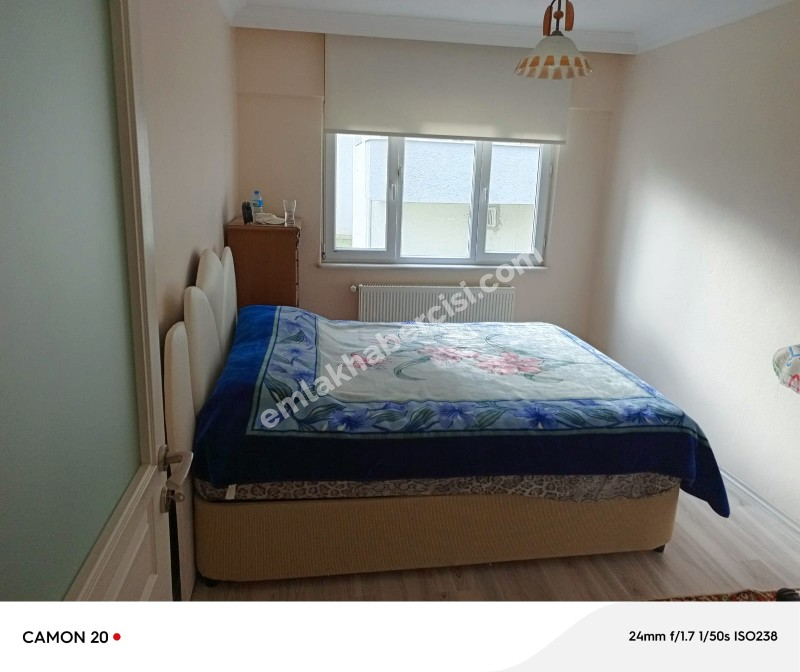 MUDANYA HALİTPAŞA 'da MERKEZİ NOKTADA SATILIK 1.KAT GENİŞ 2+1 DAİRE