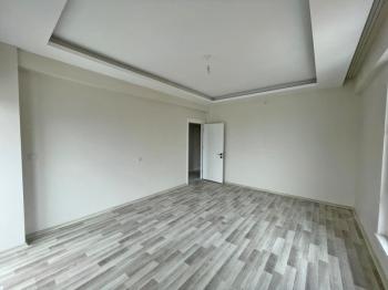 AFYON ÜÇOK EMLAKTAN MAREŞAL F ÇAKMAK MAH SATILIK SIFIR 2+1 LÜX 3 KAT DAİRE