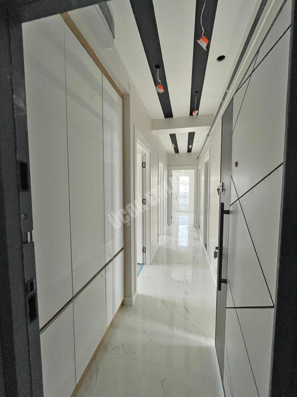 AFYON ÜÇOK EMLAKTAN MAREŞAL F ÇAKMAK MAH SATILIK SIFIR 2+1 LÜX 3 KAT DAİRE