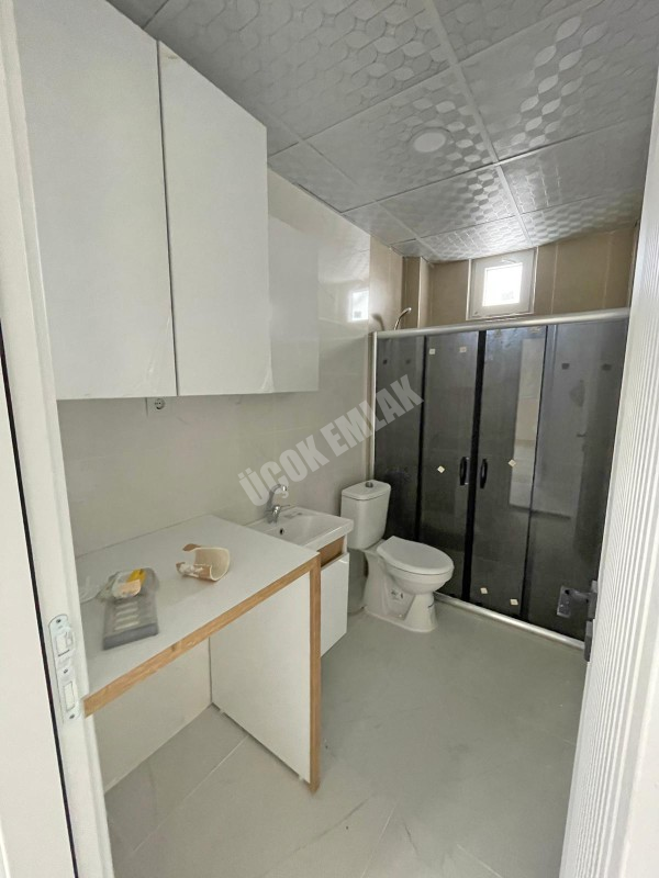 AFYON ÜÇOK EMLAKTAN MAREŞAL F ÇAKMAK MAH SATILIK SIFIR 2+1 LÜX 3 KAT DAİRE