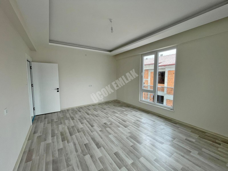 AFYON ÜÇOK EMLAKTAN MAREŞAL F ÇAKMAK MAH SATILIK SIFIR 2+1 LÜX 3 KAT DAİRE