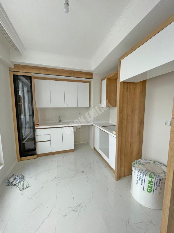 AFYON ÜÇOK EMLAKTAN MAREŞAL F ÇAKMAK MAH SATILIK SIFIR 2+1 LÜX 3 KAT DAİRE