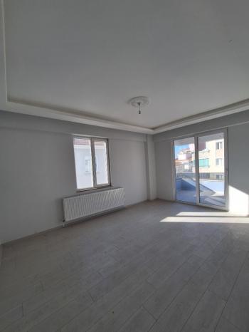 GÜVENAY -  ÇORUM BAHÇELİEVLER MAH. ÇORAKLIK CADDESİ ÜZERİ 3+1 SATILIK DAİRE
