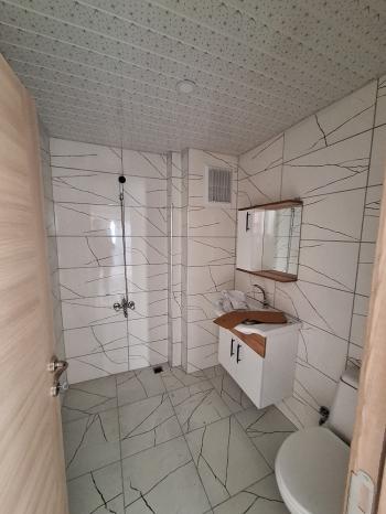 GÜVENAY -  ÇORUM BAHÇELİEVLER MAH. ÇORAKLIK CADDESİ ÜZERİ 3+1 SATILIK DAİRE