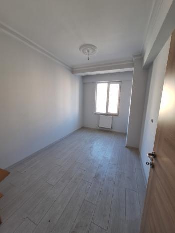 GÜVENAY - ÇORUM BAHÇELİEVLER ÇORAKLIK CADDESİ ÜZERİ 3+1 SATILIK DAİRE
