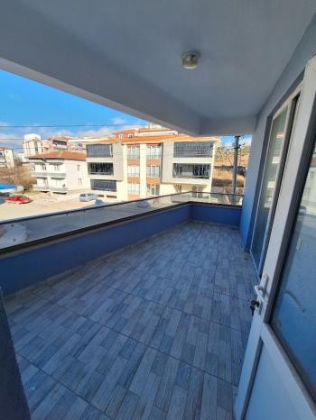 GÜVENAY - ÇORUM BAHÇELİEVLER ÇORAKLIK CADDESİ ÜZERİ 3+1 SATILIK DAİRE