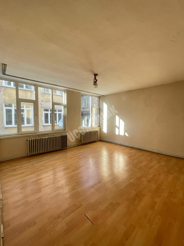 AFYON  ÜÇOK EMLAKTAN MARULCU MAH 2+1 85M² SATILIK DAİRE 