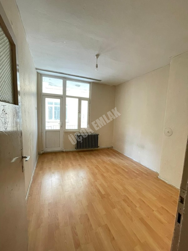AFYON  ÜÇOK EMLAKTAN MARULCU MAH 2+1 85M² SATILIK DAİRE 